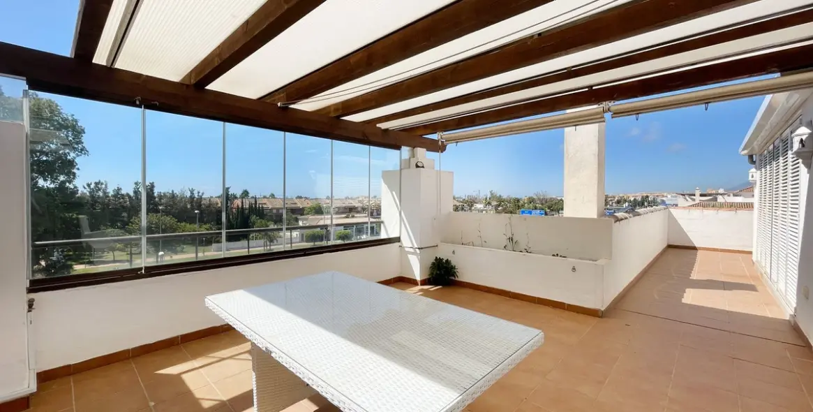 Продажа двухуровневого пентхауса в Nueva Andalucía 10