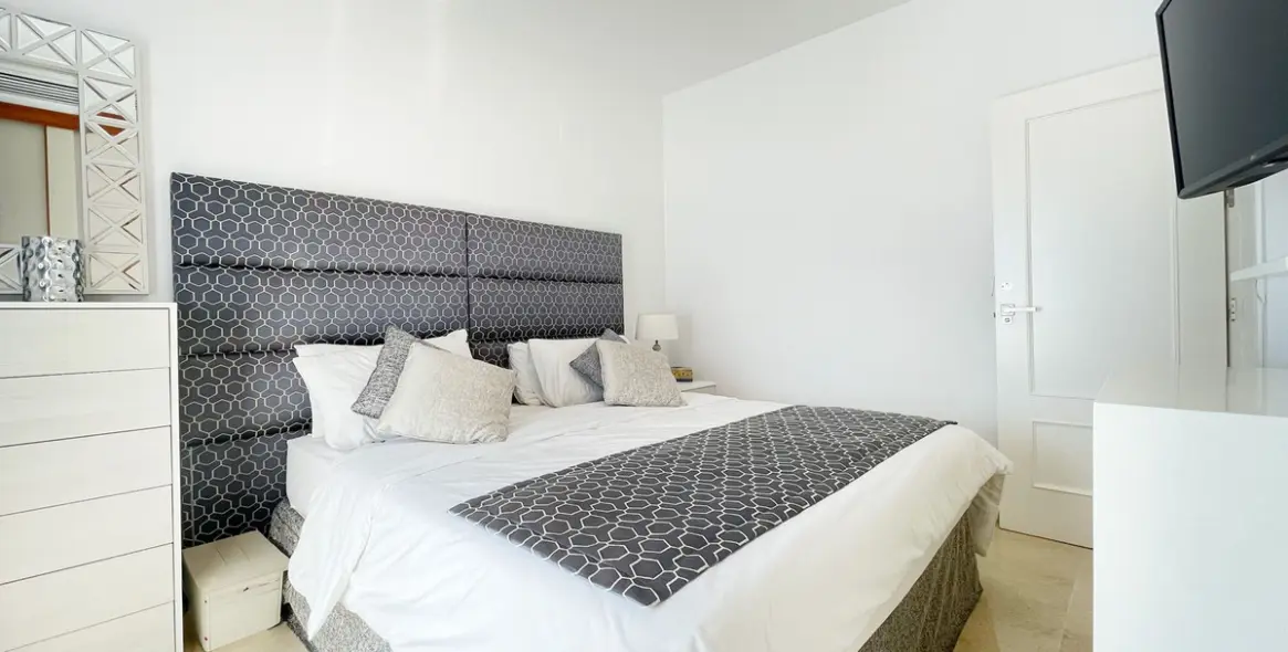 Продажа двухуровневого пентхауса в Nueva Andalucía 19