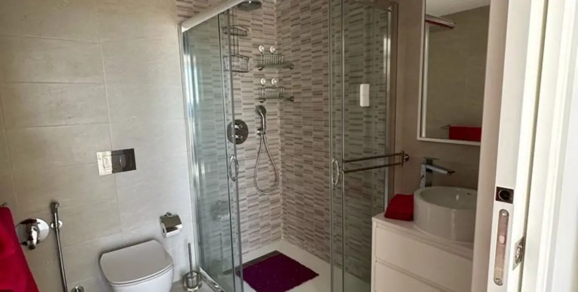 Sale of penthouse duplex in Nueva Andalucía 24