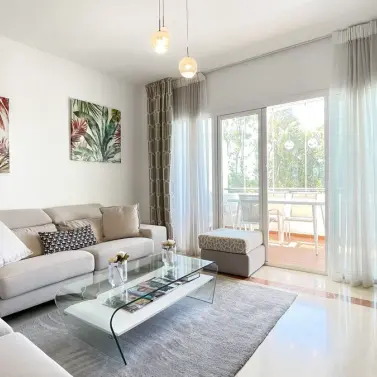 Sale of penthouse duplex in Nueva Andalucía