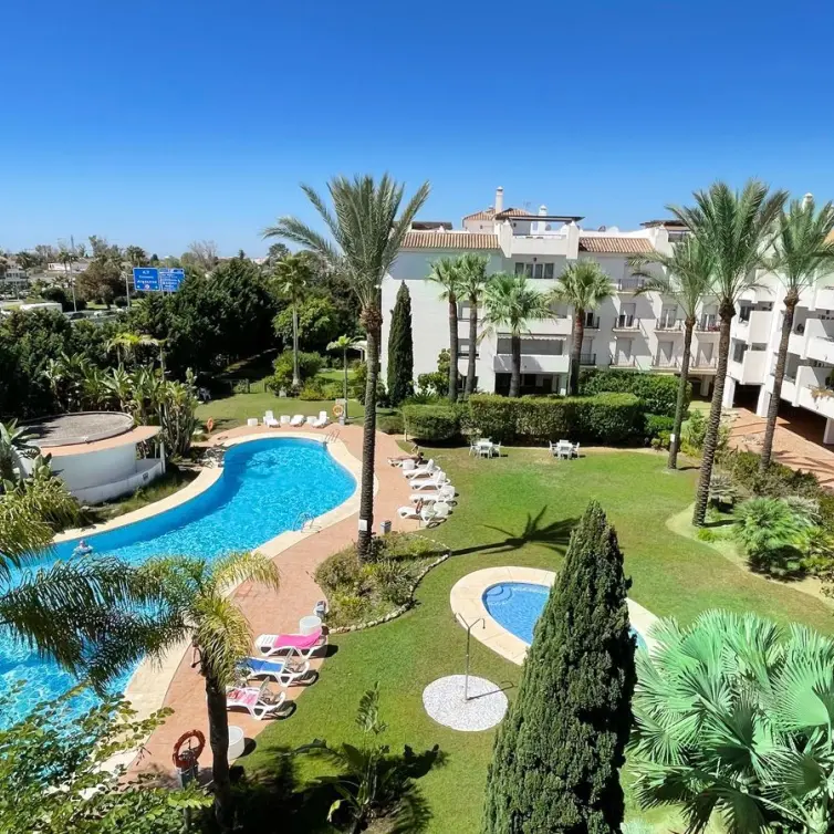 Venta de ático dúplex en Nueva Andalucía