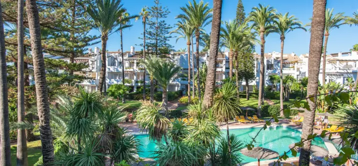 Продажа апартаментов на среднем этаже в San Pedro de Alcántara 0