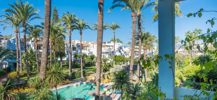 Продажа апартаментов на среднем этаже в San Pedro de Alcántara 1