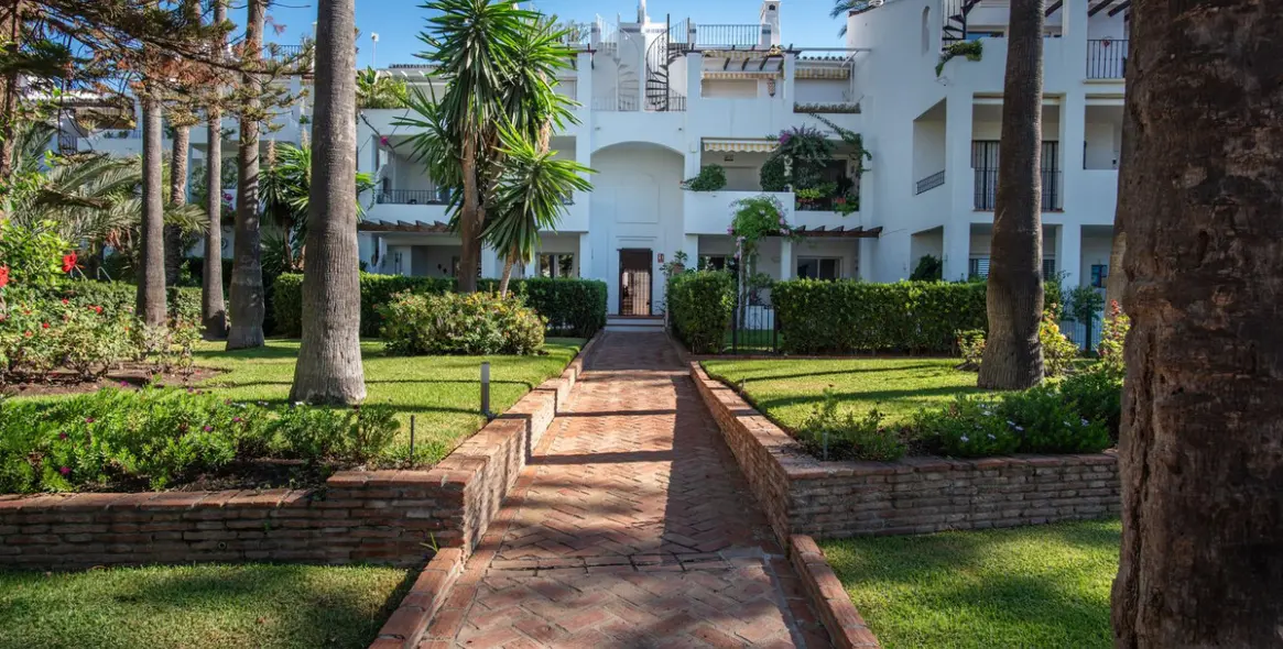 Продажа апартаментов на среднем этаже в San Pedro de Alcántara 3