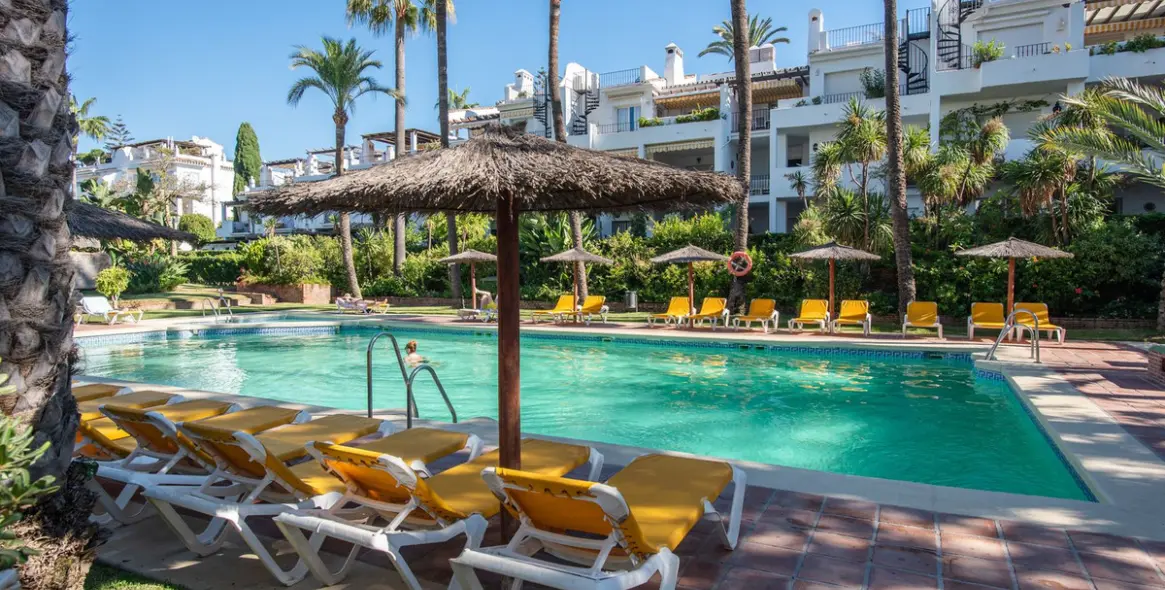 Продажа апартаментов на среднем этаже в San Pedro de Alcántara 4