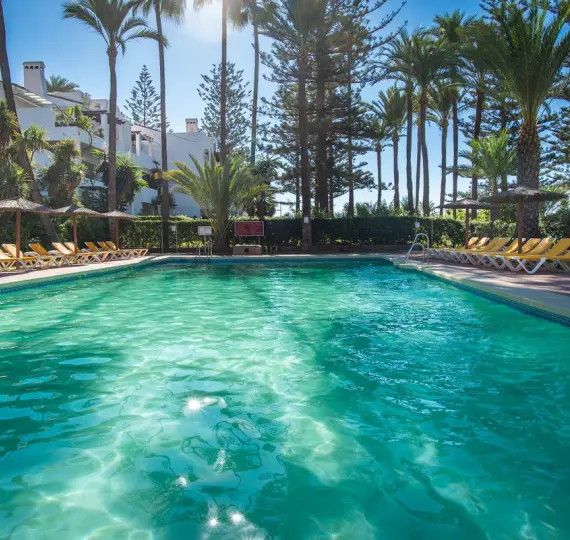 Продажа апартаментов на среднем этаже в San Pedro de Alcántara