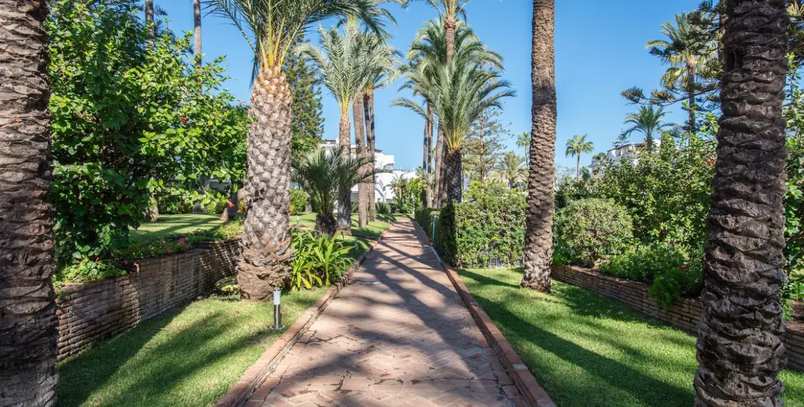 Продажа апартаментов на среднем этаже в San Pedro de Alcántara 6