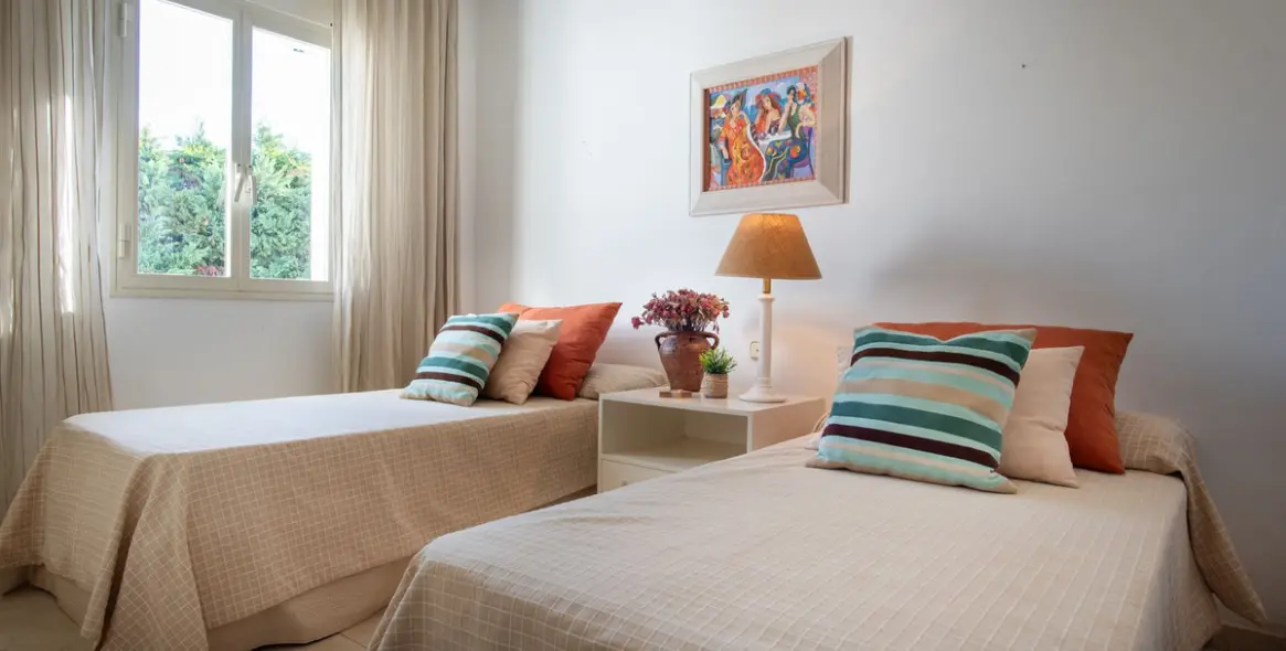 Продажа апартаментов на среднем этаже в San Pedro de Alcántara 18