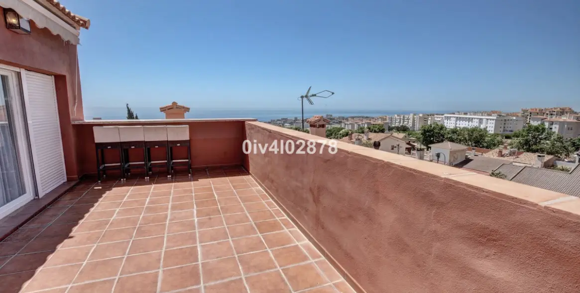 Sale of townhouse in Arroyo de la Miel 24
