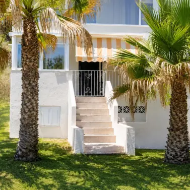 Продажа апартаментов на первом этаже в Benalmadena Costa