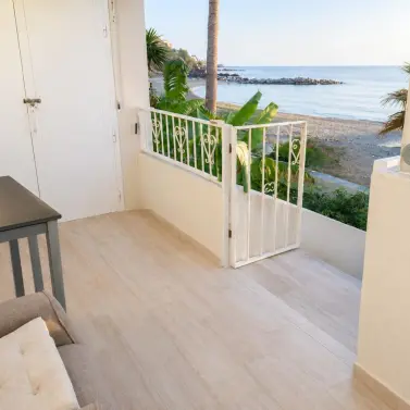 Продажа апартаментов на первом этаже в Benalmadena Costa