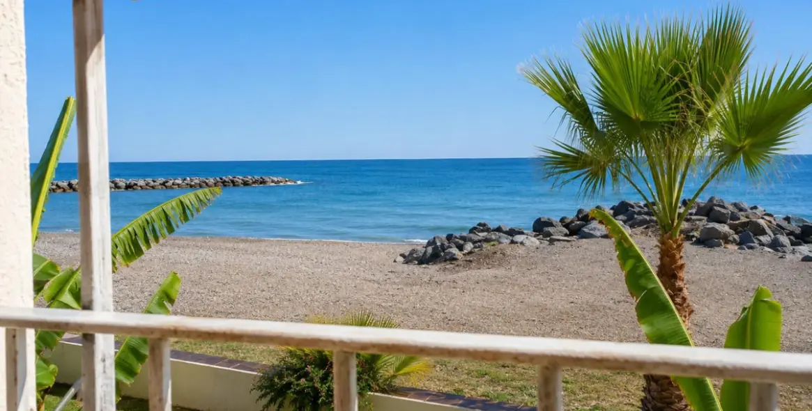 Sale of ground floor apartment in Benalmadena Costa 19