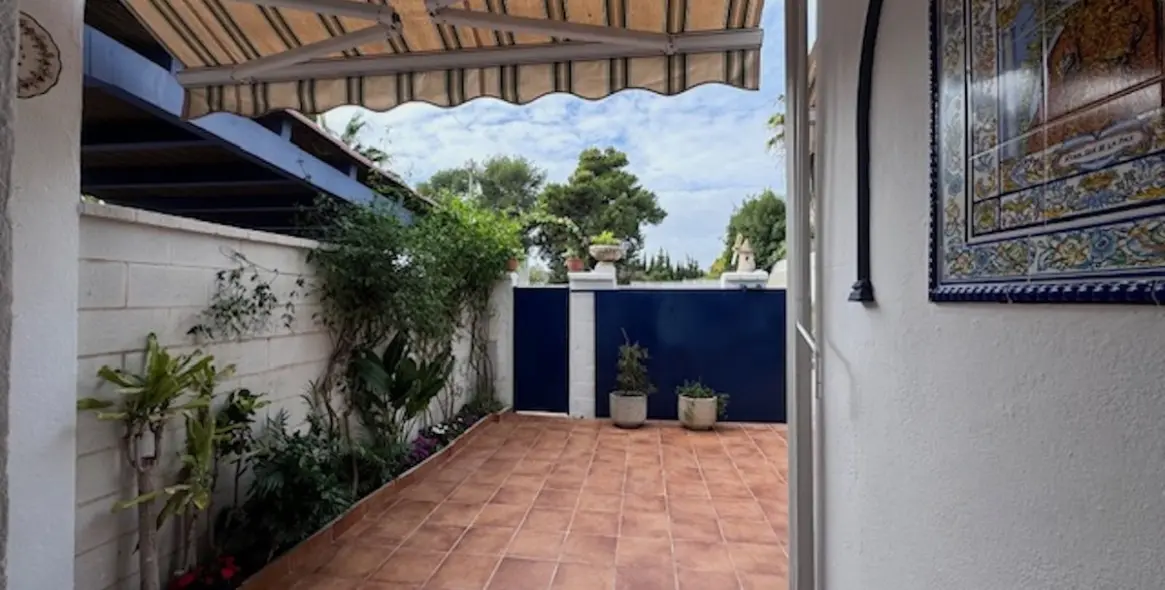 Venta de adosado en San Pedro de Alcántara 12