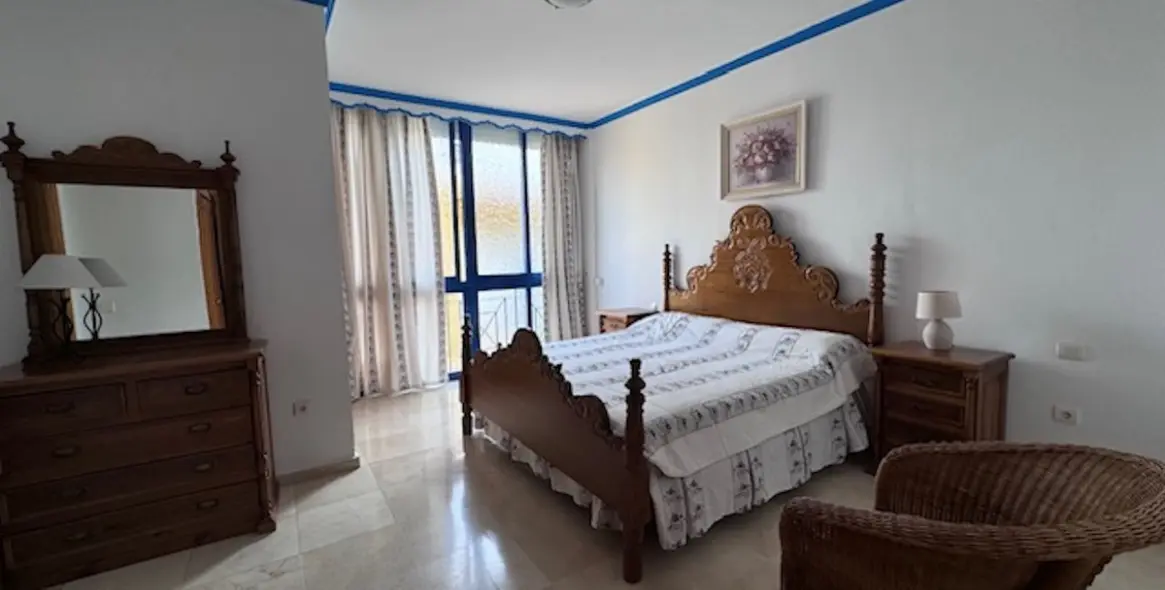 Venta de adosado en San Pedro de Alcántara 20