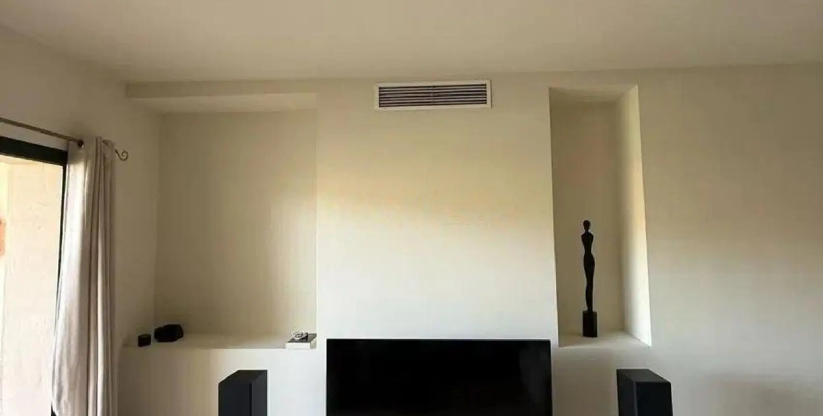 Sale of middle floor apartment in Benahavís 5
