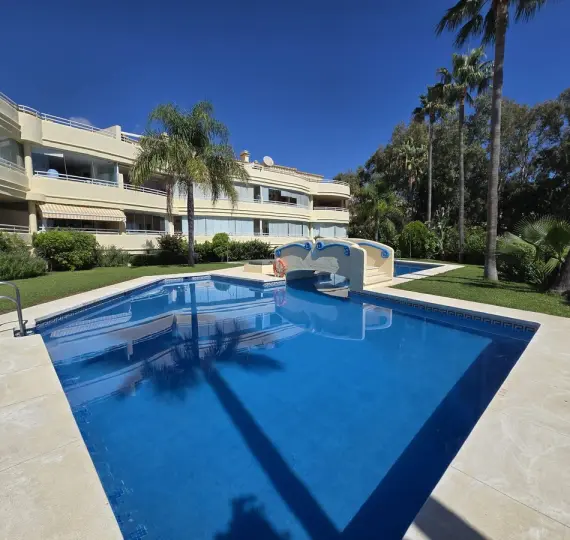 Sale of ground floor apartment in Torrequebrada