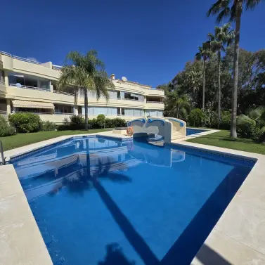 Venta de apartamento en planta baja en Torrequebrada