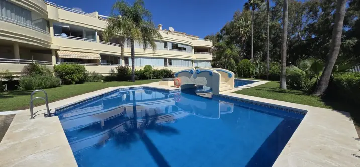 Venta de apartamento en planta baja en Torrequebrada 1