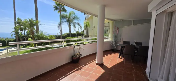 Venta de apartamento en planta baja en Torrequebrada 3