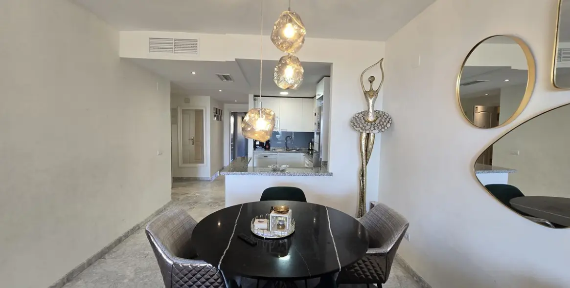 Продажа апартаментов на первом этаже в Torrequebrada 21