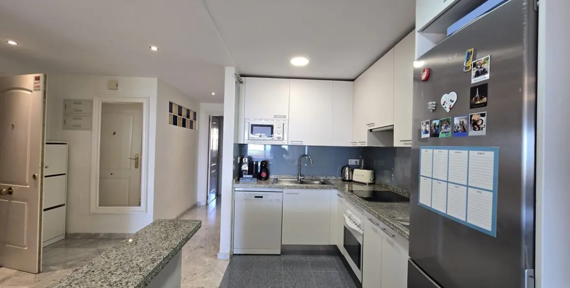 Продажа апартаментов на первом этаже в Torrequebrada 24