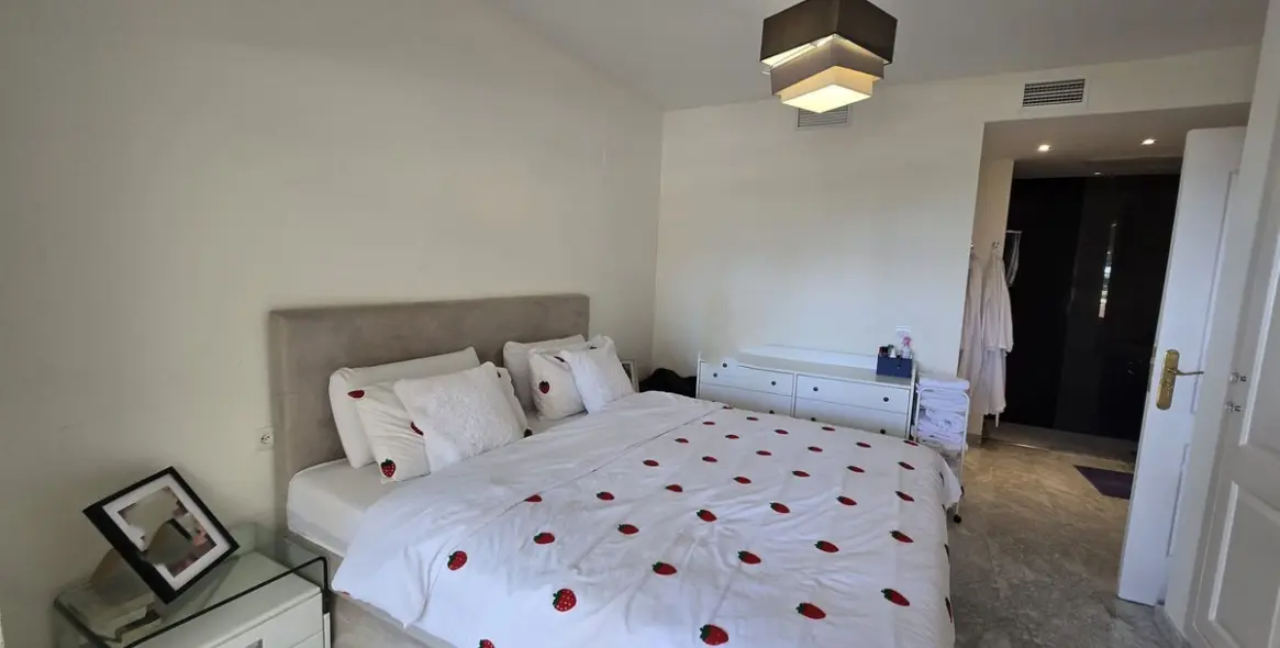 Продажа апартаментов на первом этаже в Torrequebrada 27