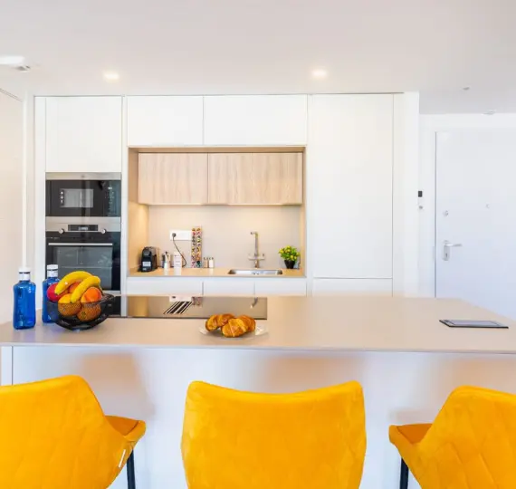 Sale of middle floor apartment in Fuengirola