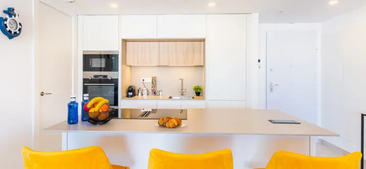 Sale of middle floor apartment in Fuengirola 4