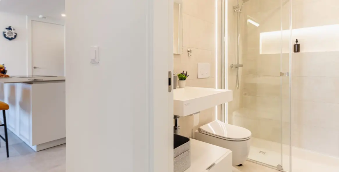 Sale of middle floor apartment in Fuengirola 9