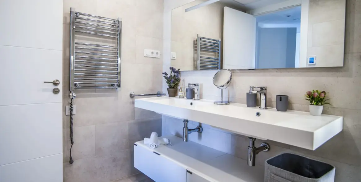 Sale of middle floor apartment in Fuengirola 15