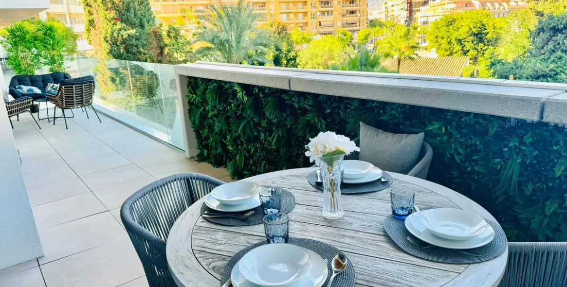 Sale of middle floor apartment in Fuengirola 19