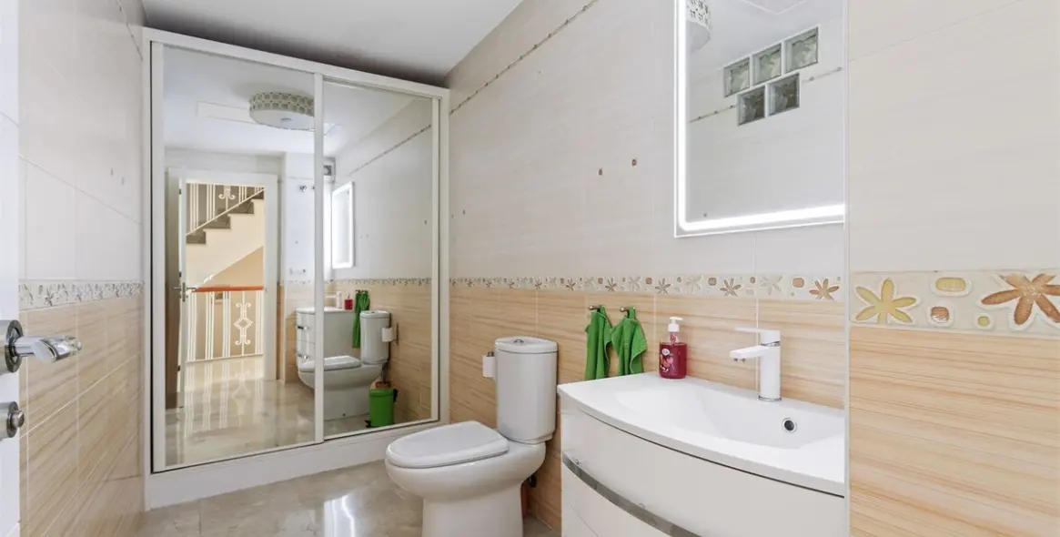 Sale of townhouse in Benalmadena 22