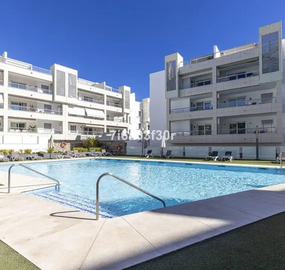 Продажа апартаментов на среднем этаже в San Pedro de Alcántara