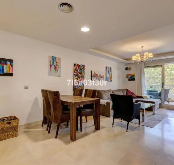 Продажа апартаментов на среднем этаже в San Pedro de Alcántara