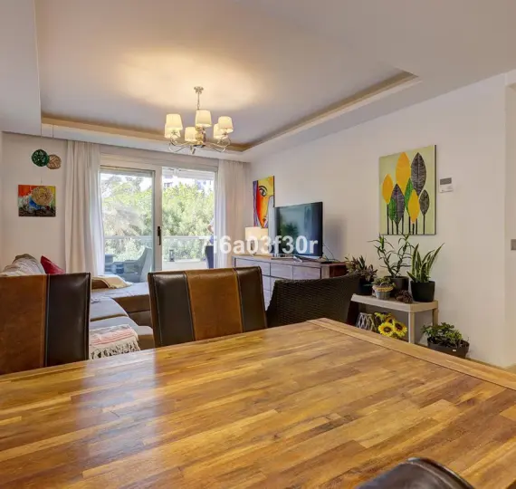 Продажа апартаментов на среднем этаже в San Pedro de Alcántara