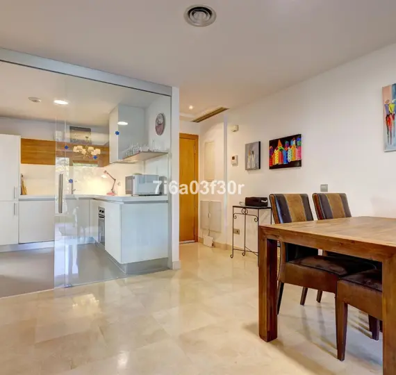 Продажа апартаментов на среднем этаже в San Pedro de Alcántara