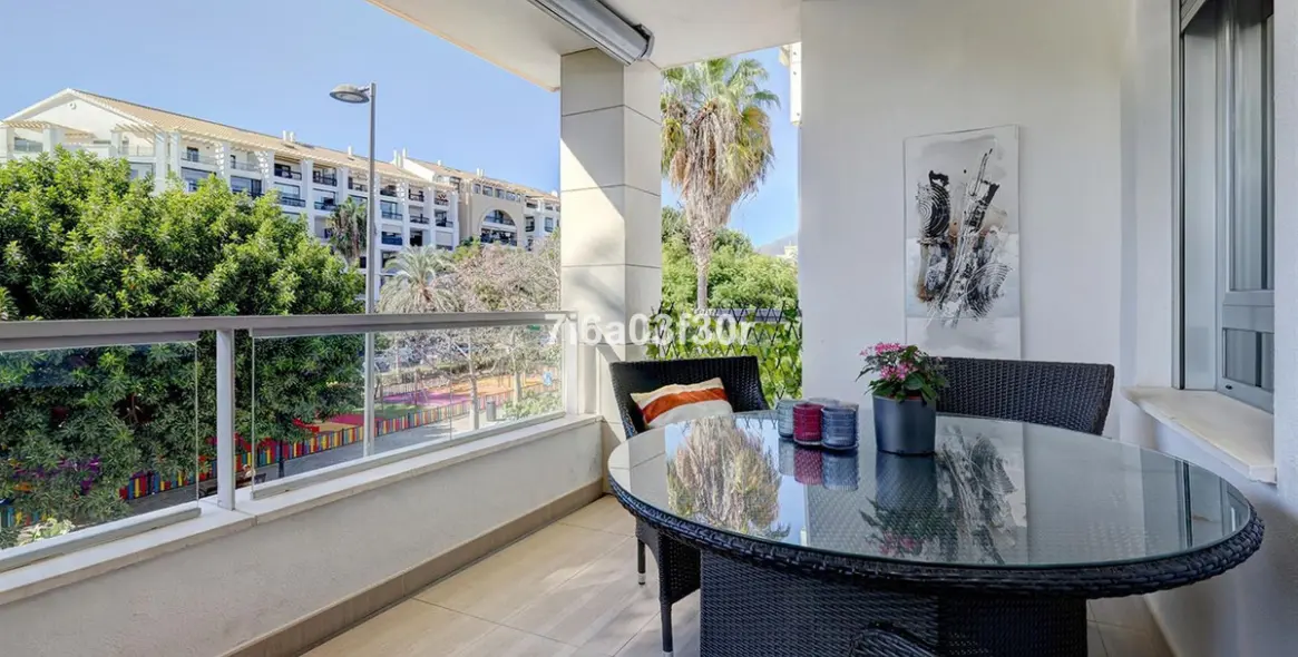 Продажа апартаментов на среднем этаже в San Pedro de Alcántara 20