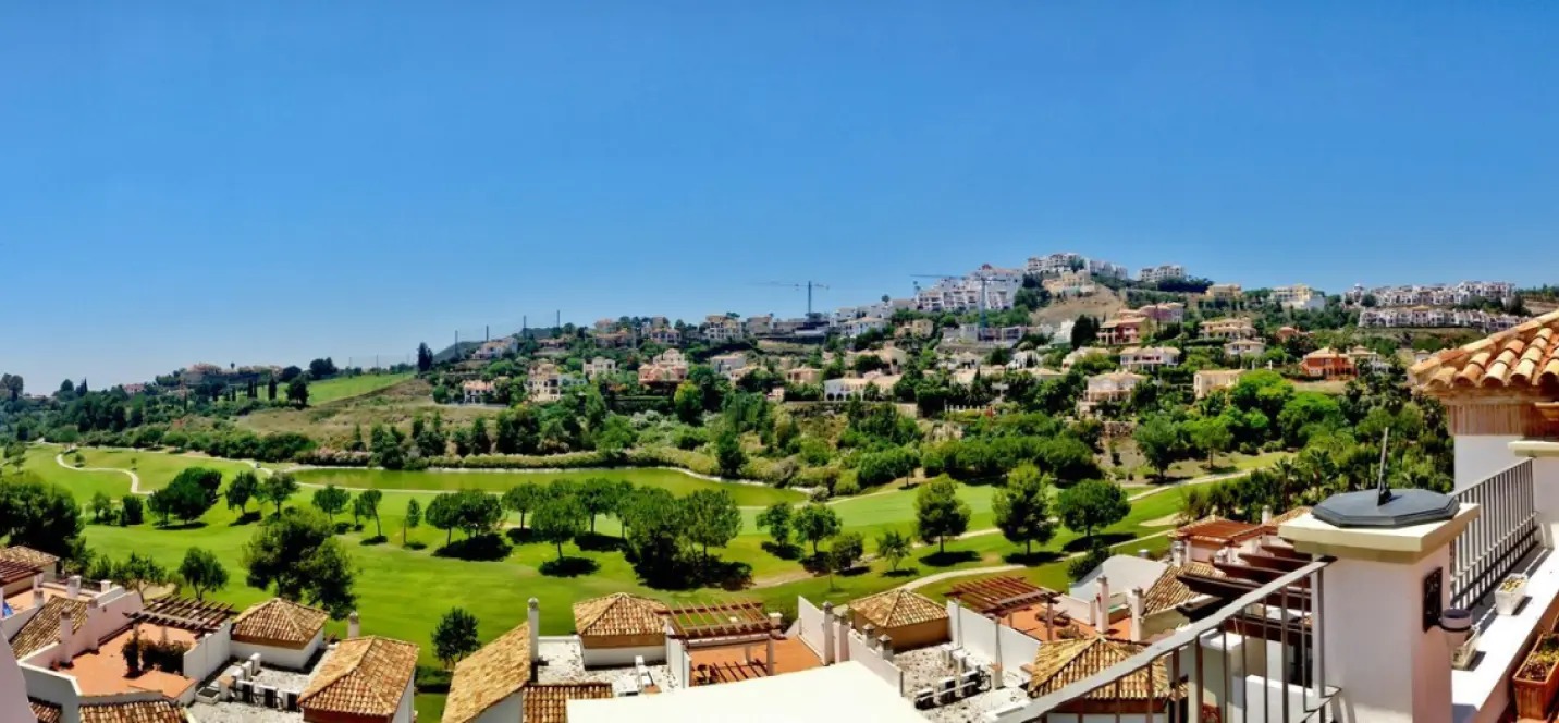 Sale of penthouse in Los Arqueros 0