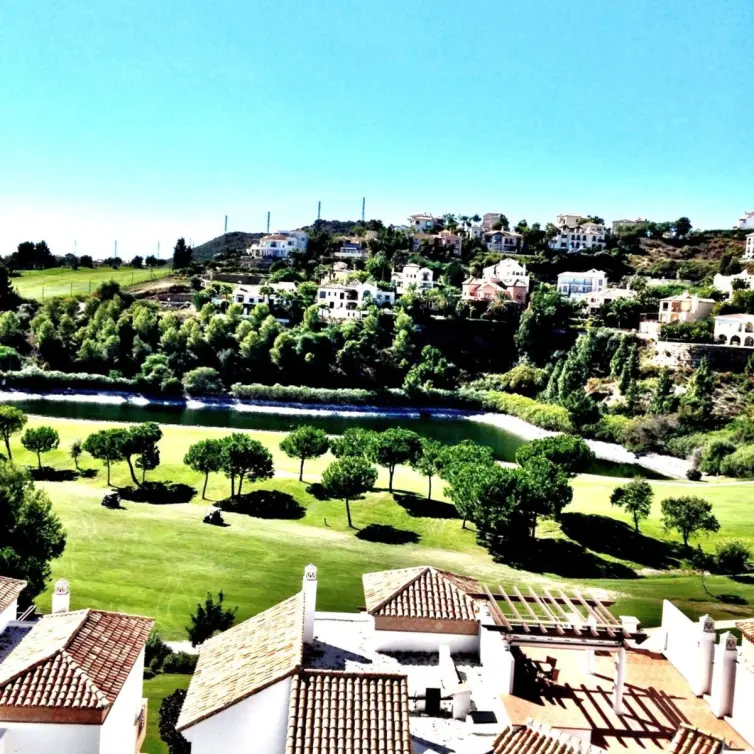 Sale of penthouse in Los Arqueros