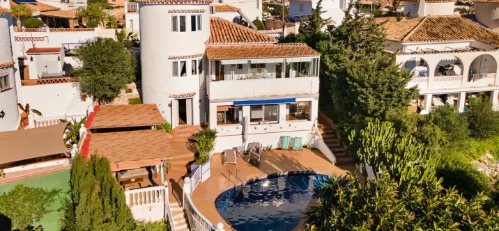 Detached villa R5027194 0