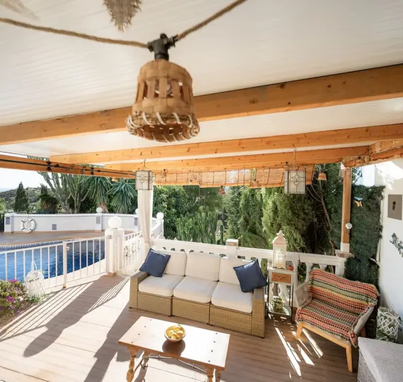 Detached villa R5027194