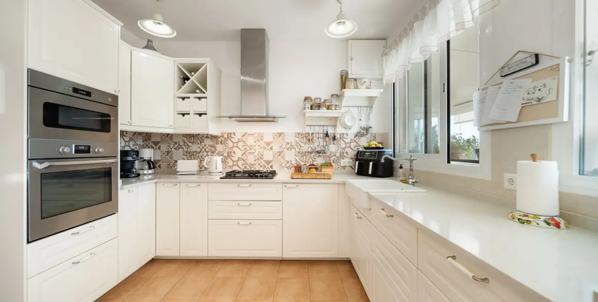 Sale of detached villa in Benalmadena 16