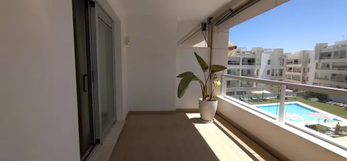 Продажа апартаментов на среднем этаже в San Pedro de Alcántara 1