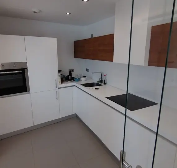 Продажа апартаментов на среднем этаже в San Pedro de Alcántara