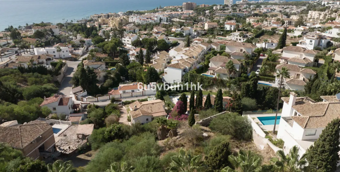 Sale of residential plot in Riviera del Sol 1