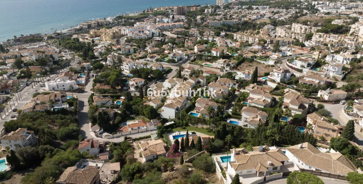 Sale of residential plot in Riviera del Sol 2