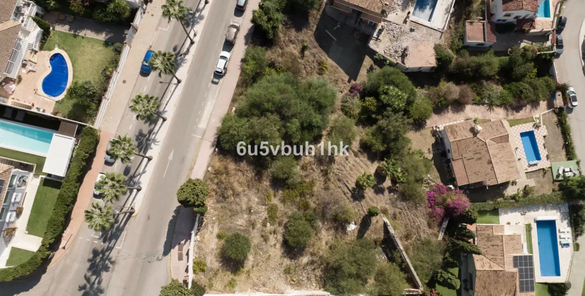 Sale of residential plot in Riviera del Sol 4