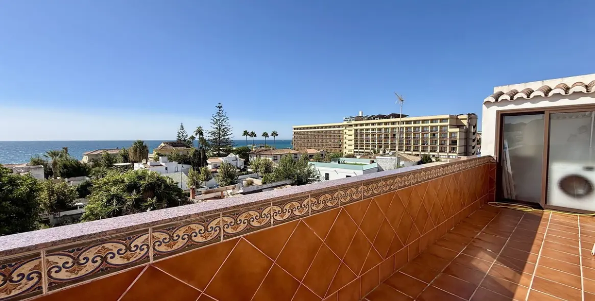 Sale of penthouse in La Cala 2