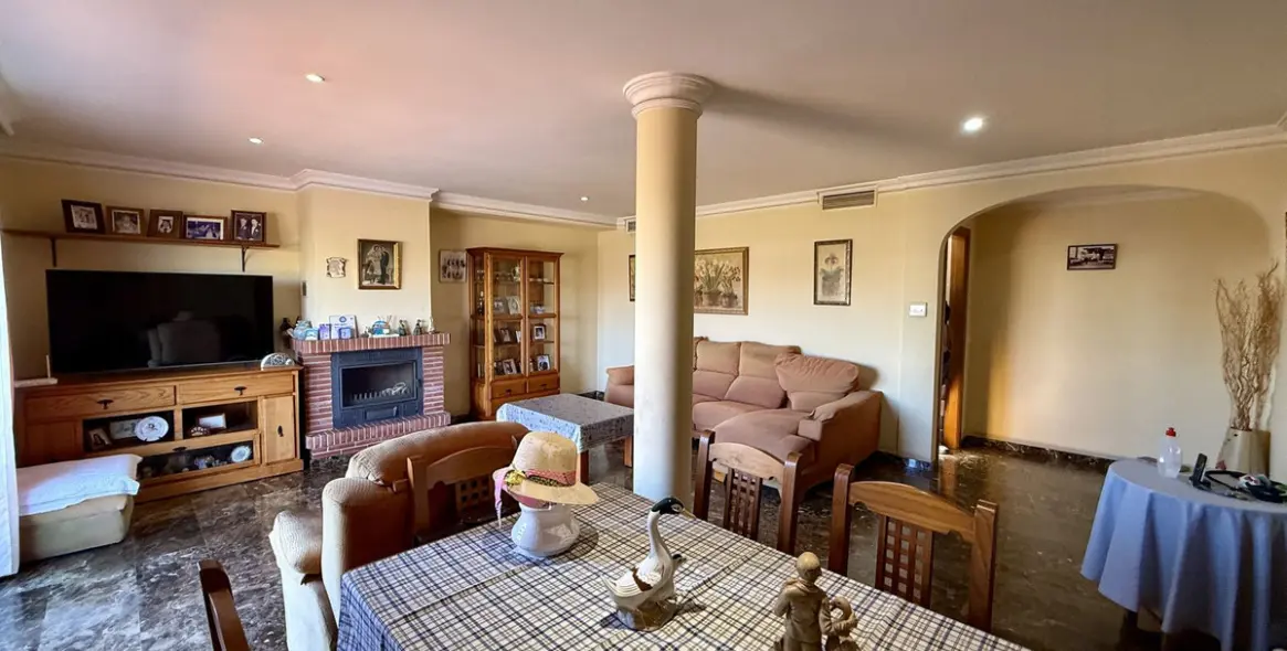 Sale of penthouse in La Cala 4