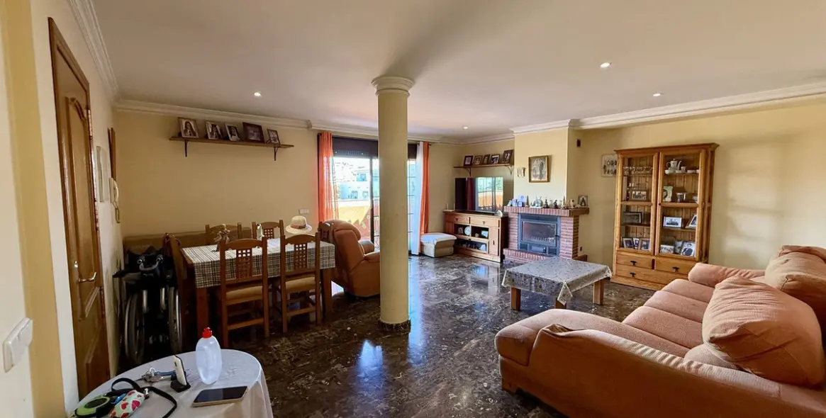 Sale of penthouse in La Cala 7